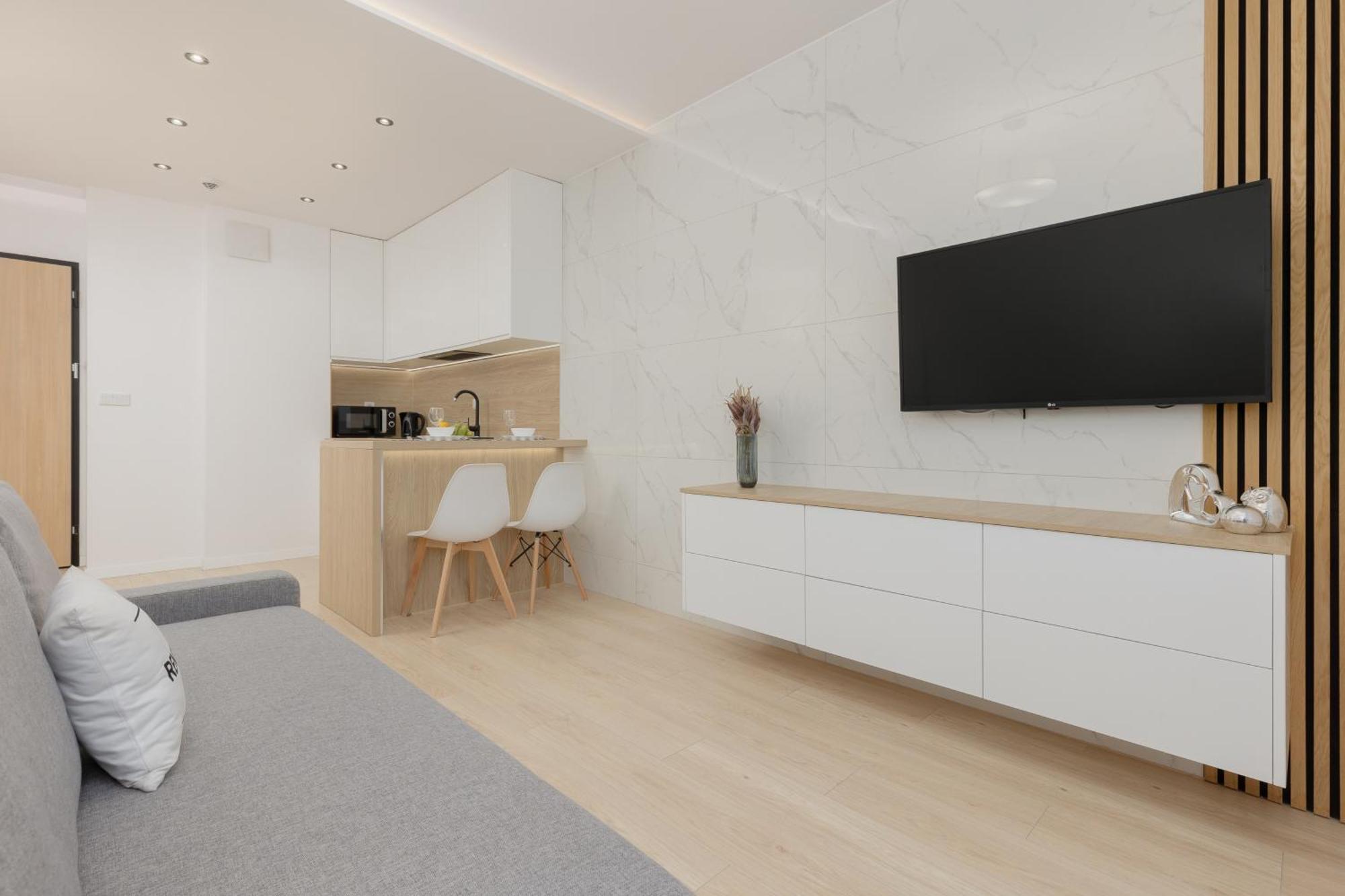 ורשה Modern Apartment With Balcony Near Aleje Jerozolimskie By Noclegi Renters מראה חיצוני תמונה